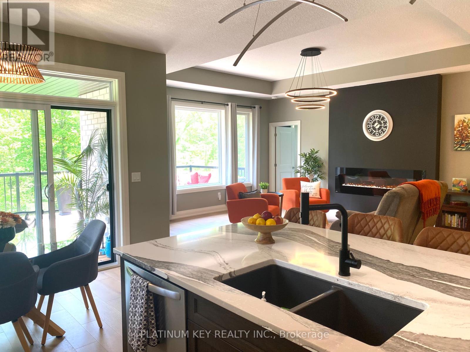 Photo 5 of 47 for 2119 Lockwood Crescent