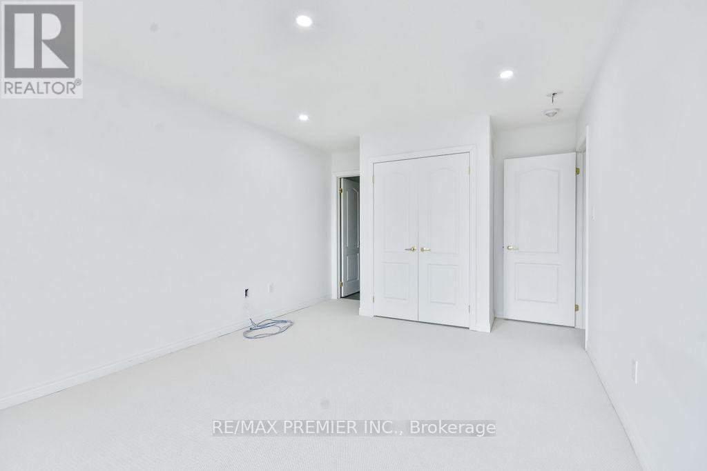 51 Sasco Way, Essa, Ontario  L0M 1B4 - Photo 23 - N12157751