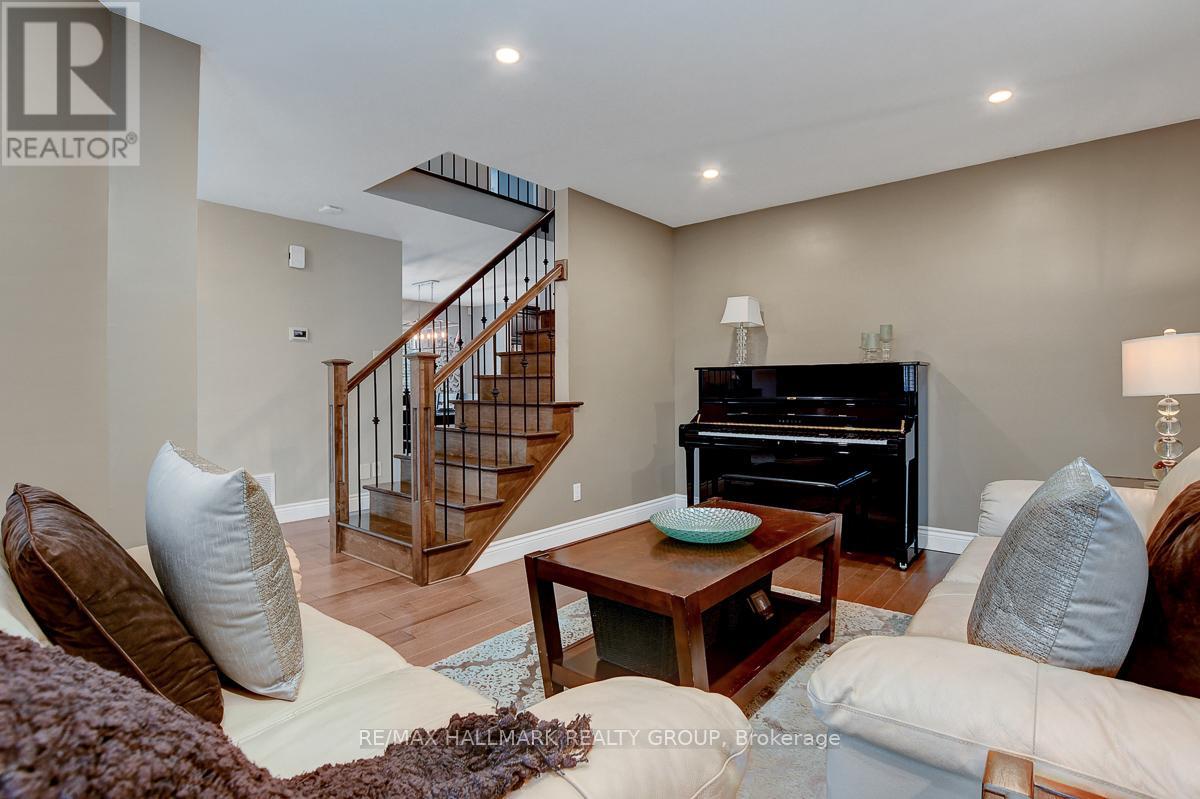 766 Beauregard Crescent, Ottawa, Ontario  K4A 3C7 - Photo 5 - X12159655