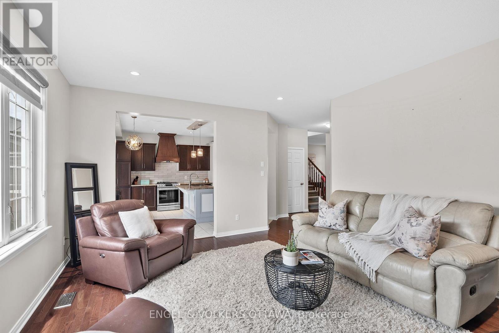 313 Lecanto Terrace, Ottawa, Ontario  K2J 0W8 - Photo 11 - X12159727