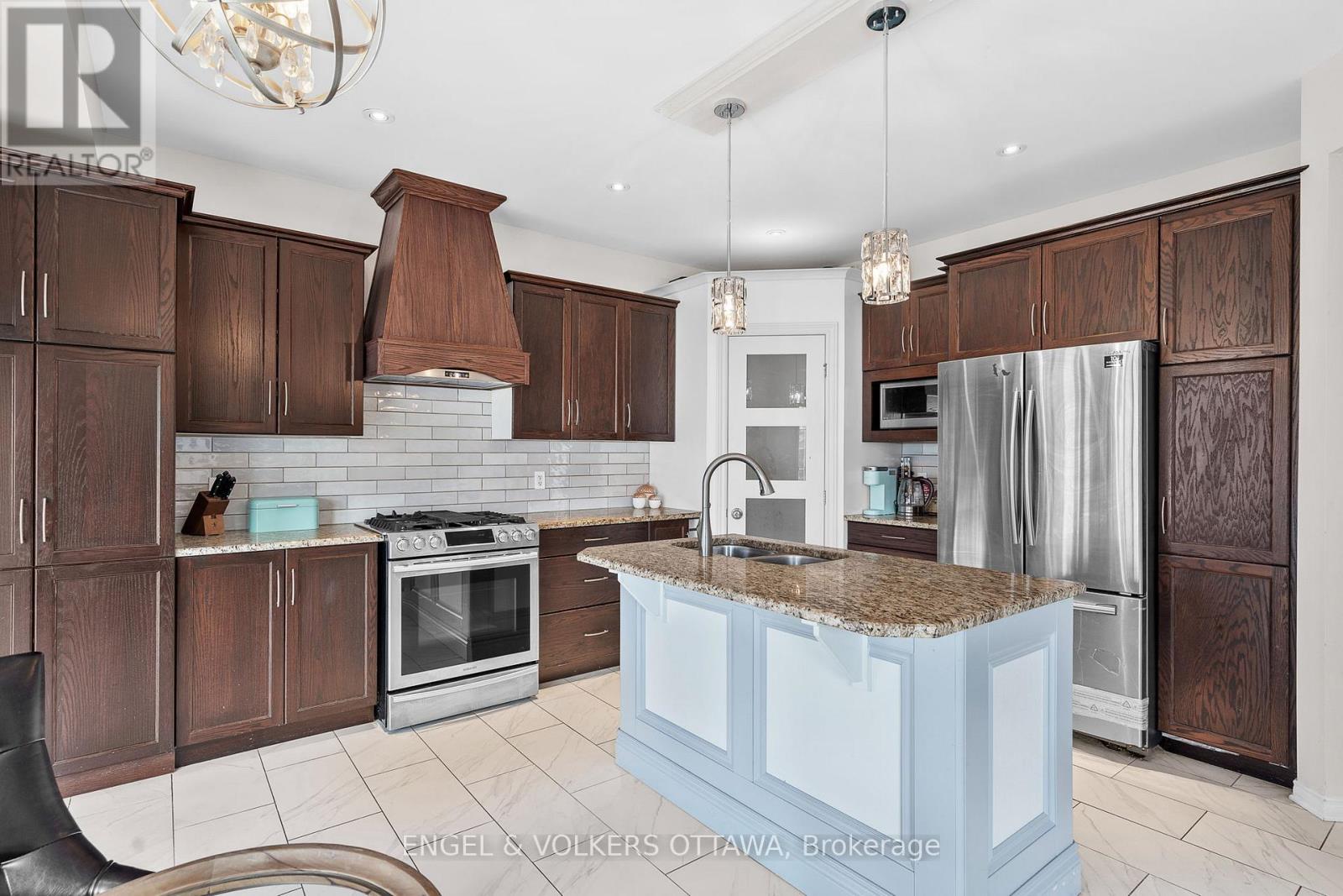 313 Lecanto Terrace, Ottawa, Ontario  K2J 0W8 - Photo 14 - X12159727