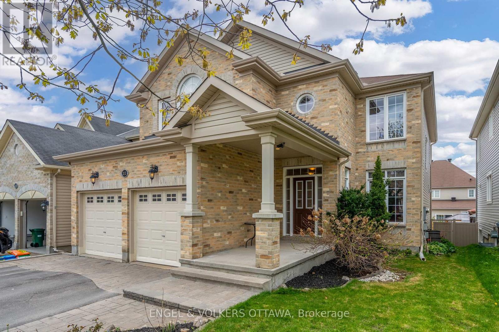 313 Lecanto Terrace, Ottawa, Ontario  K2J 0W8 - Photo 2 - X12159727