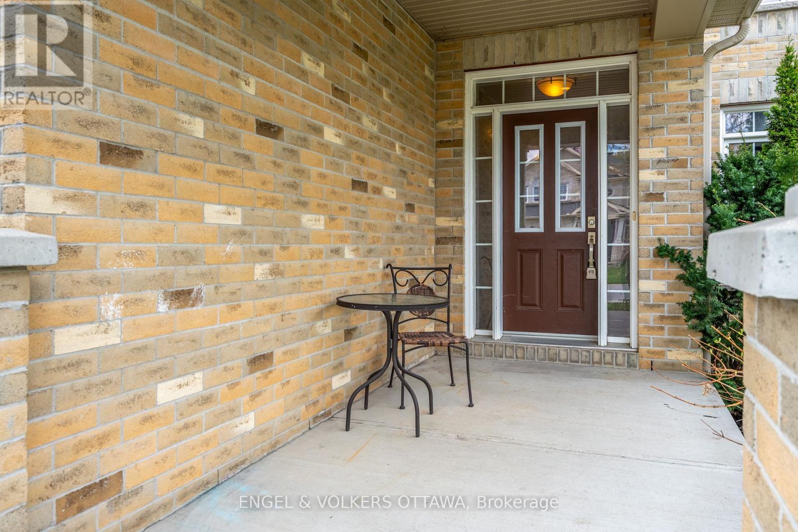 313 Lecanto Terrace, Ottawa, Ontario  K2J 0W8 - Photo 3 - X12159727
