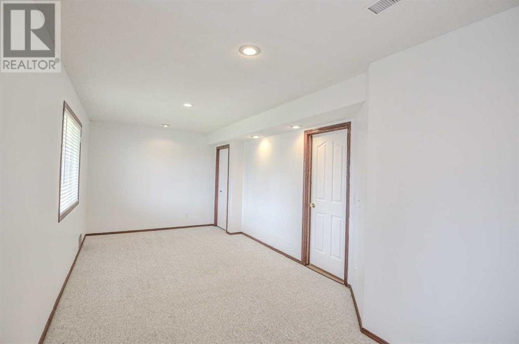 101 Shawbrooke Green Sw, Calgary, Alberta  T2Y 3B8 - Photo 26 - A2213238