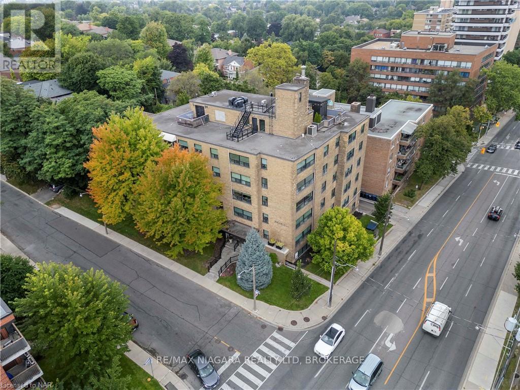 505 - 2 RIDELLE AVENUE, toronto (forest hill north), Ontario
