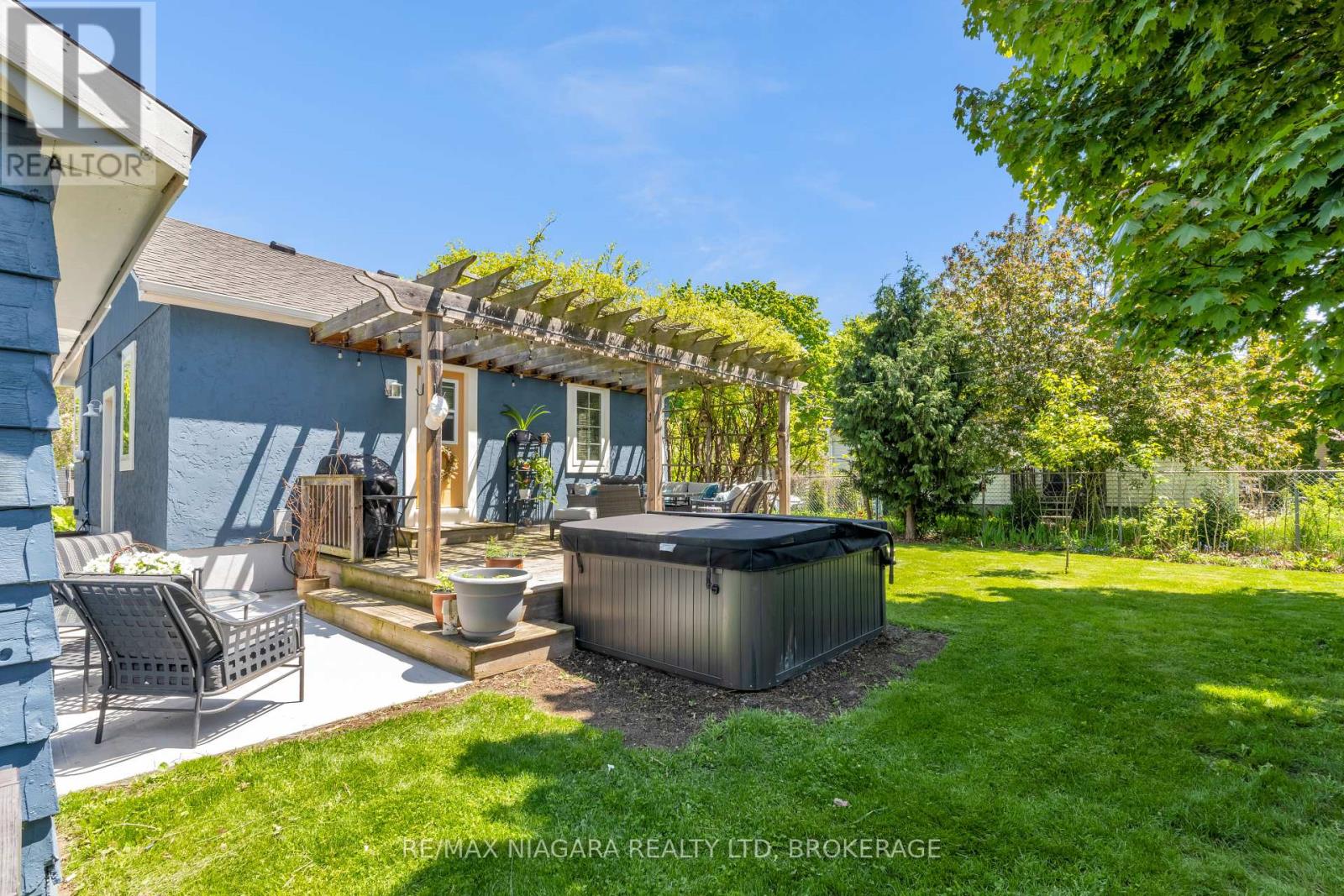 85 Booth Street, St. Catharines (Vine/linwell), Ontario  L2N 1X3 - Photo 30 - X12159709