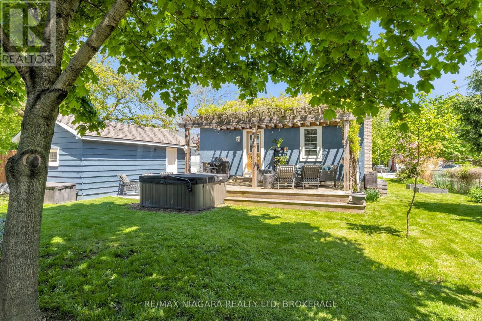 85 Booth Street, St. Catharines (Vine/linwell), Ontario  L2N 1X3 - Photo 35 - X12159709