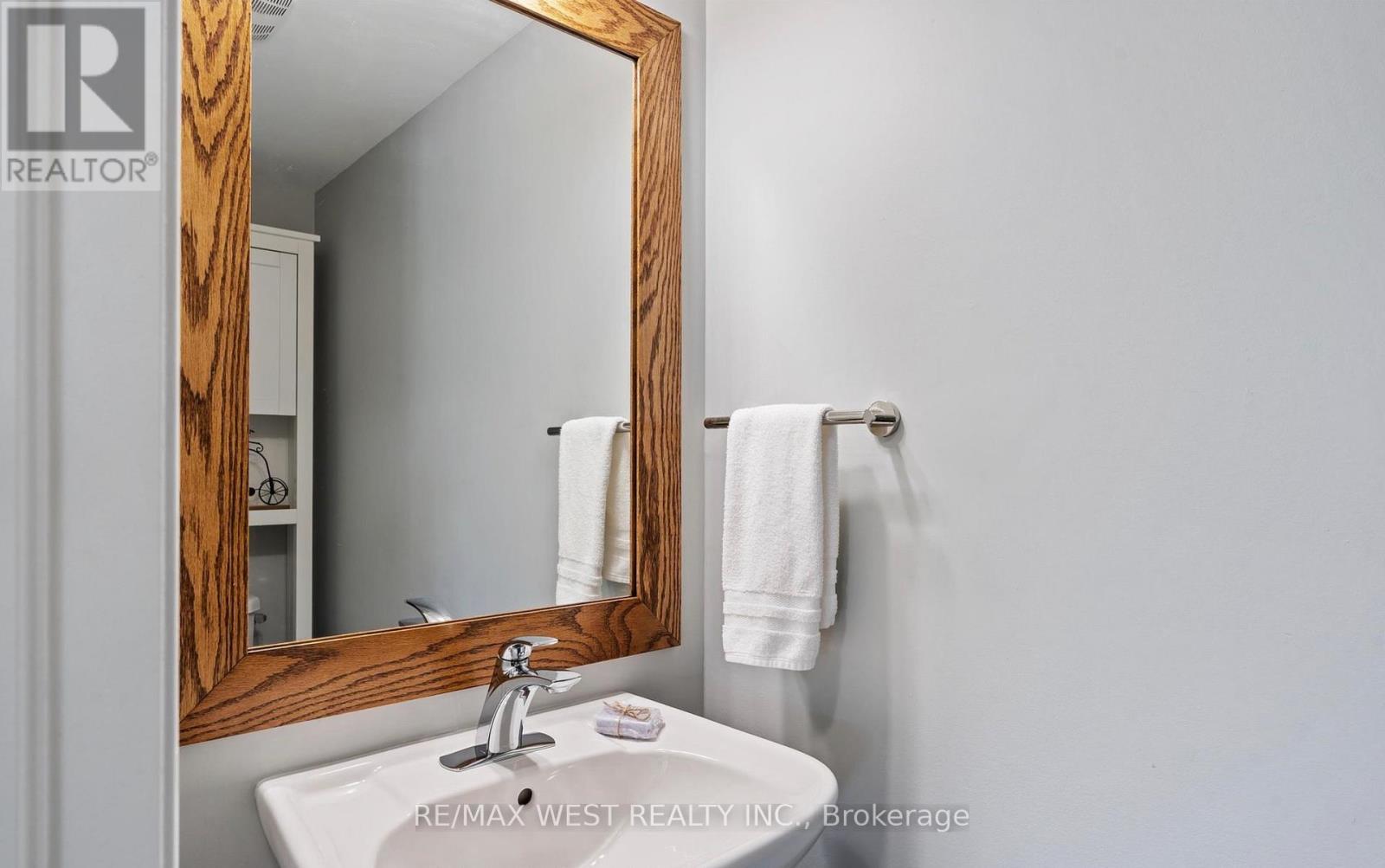 76 - 22 Spring Creek Drive, Hamilton, Ontario  L8B 1V7 - Photo 9 - X12158761