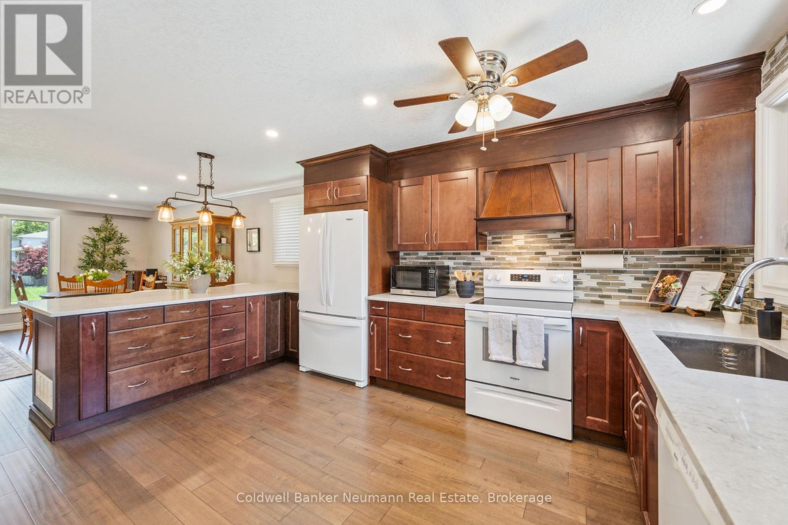 482 Gowland Crescent, Milton, Ontario  L9T 4E5 - Photo 14 - W12159598