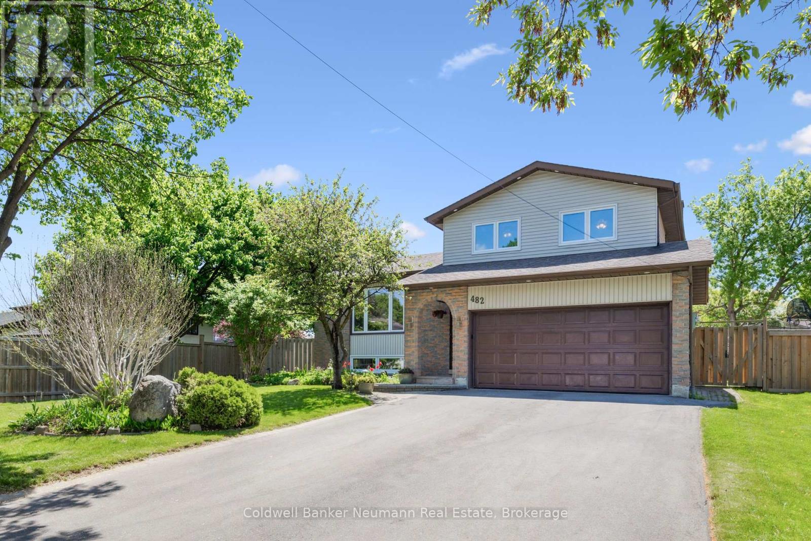 482 Gowland Crescent, Milton, Ontario  L9T 4E5 - Photo 2 - W12159598