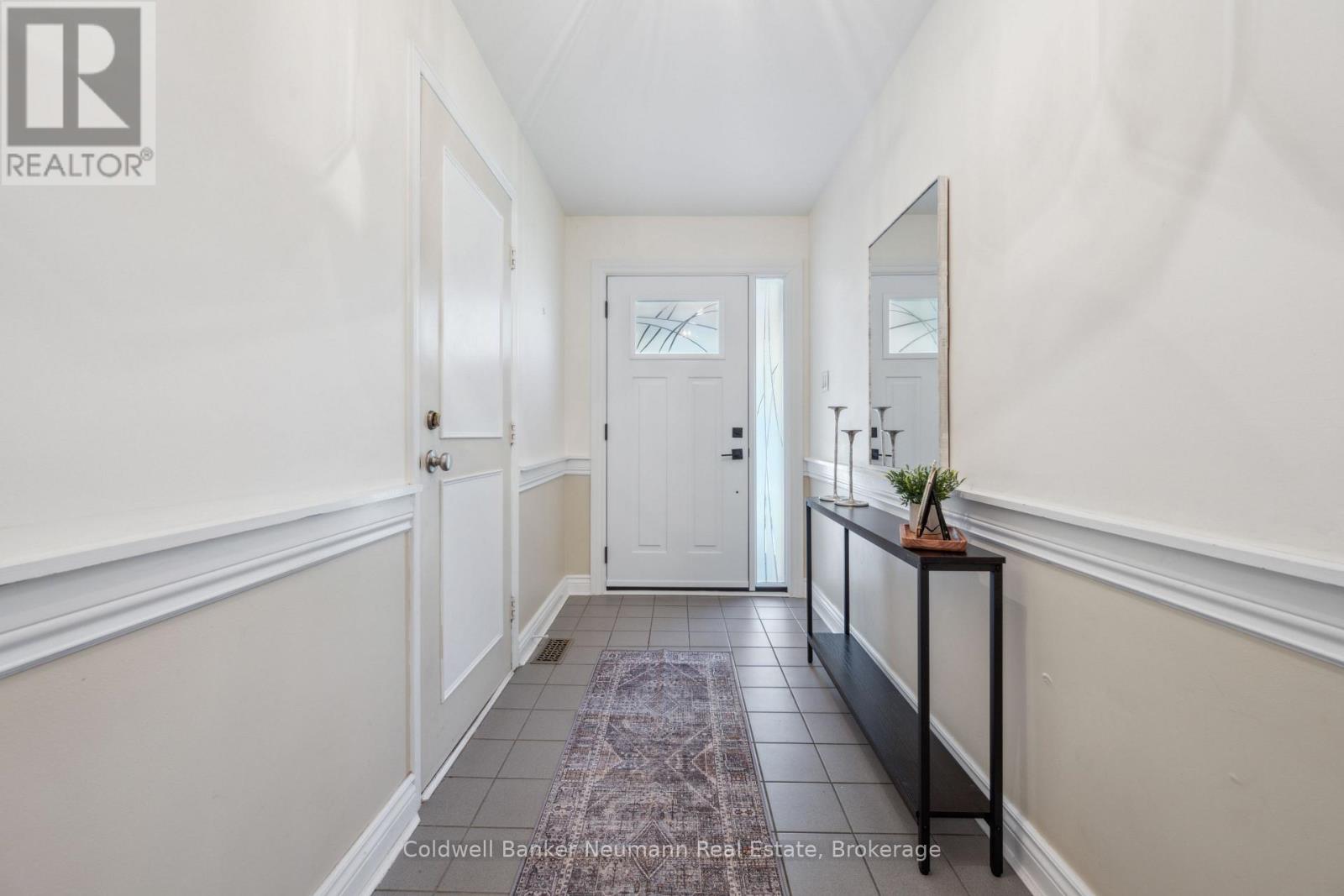 482 Gowland Crescent, Milton, Ontario  L9T 4E5 - Photo 6 - W12159598