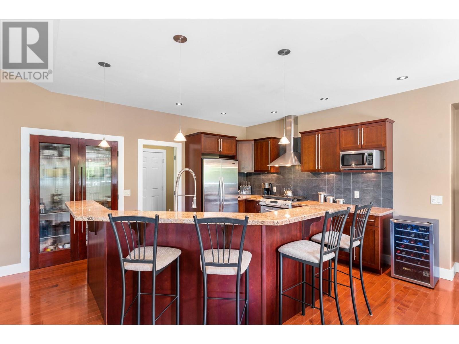 5200 Cobble Court, Kelowna, British Columbia  V1W 4Y8 - Photo 10 - 10348516