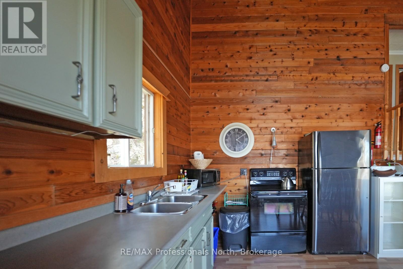 1017 Dunn Road, Dysart Et Al, Ontario  K0M 1S0 - Photo 15 - X12159617