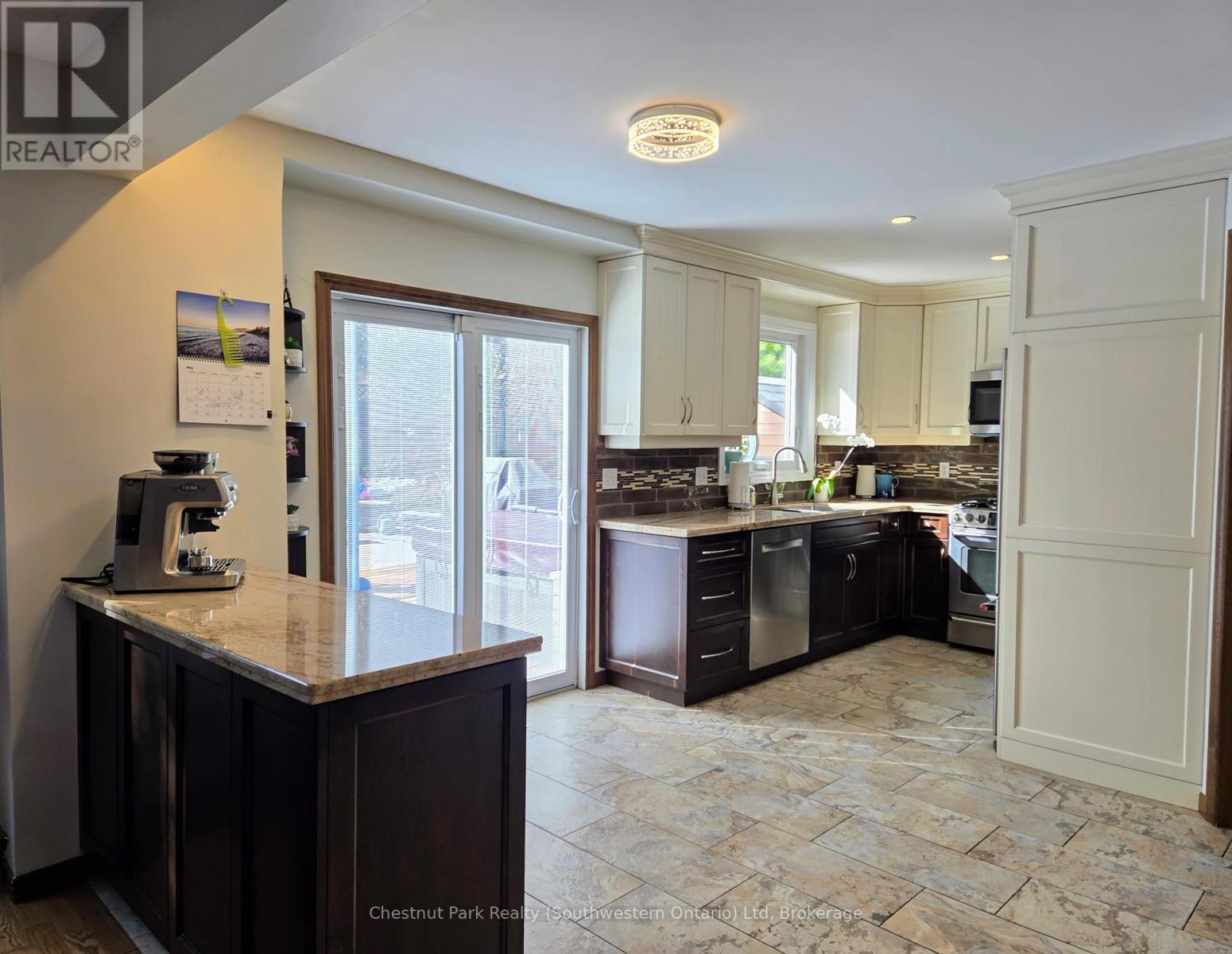 Property at 39 CELIA CRESCENT image 4