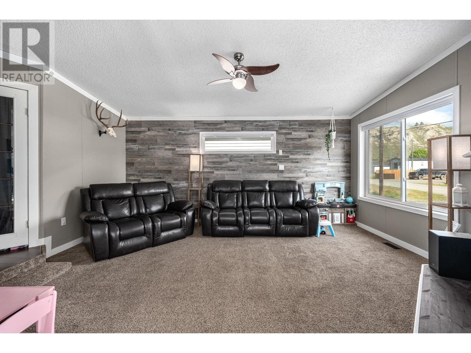 1245 Decamillis Road, Kamloops, British Columbia  V0E 2P0 - Photo 4 - 10348091