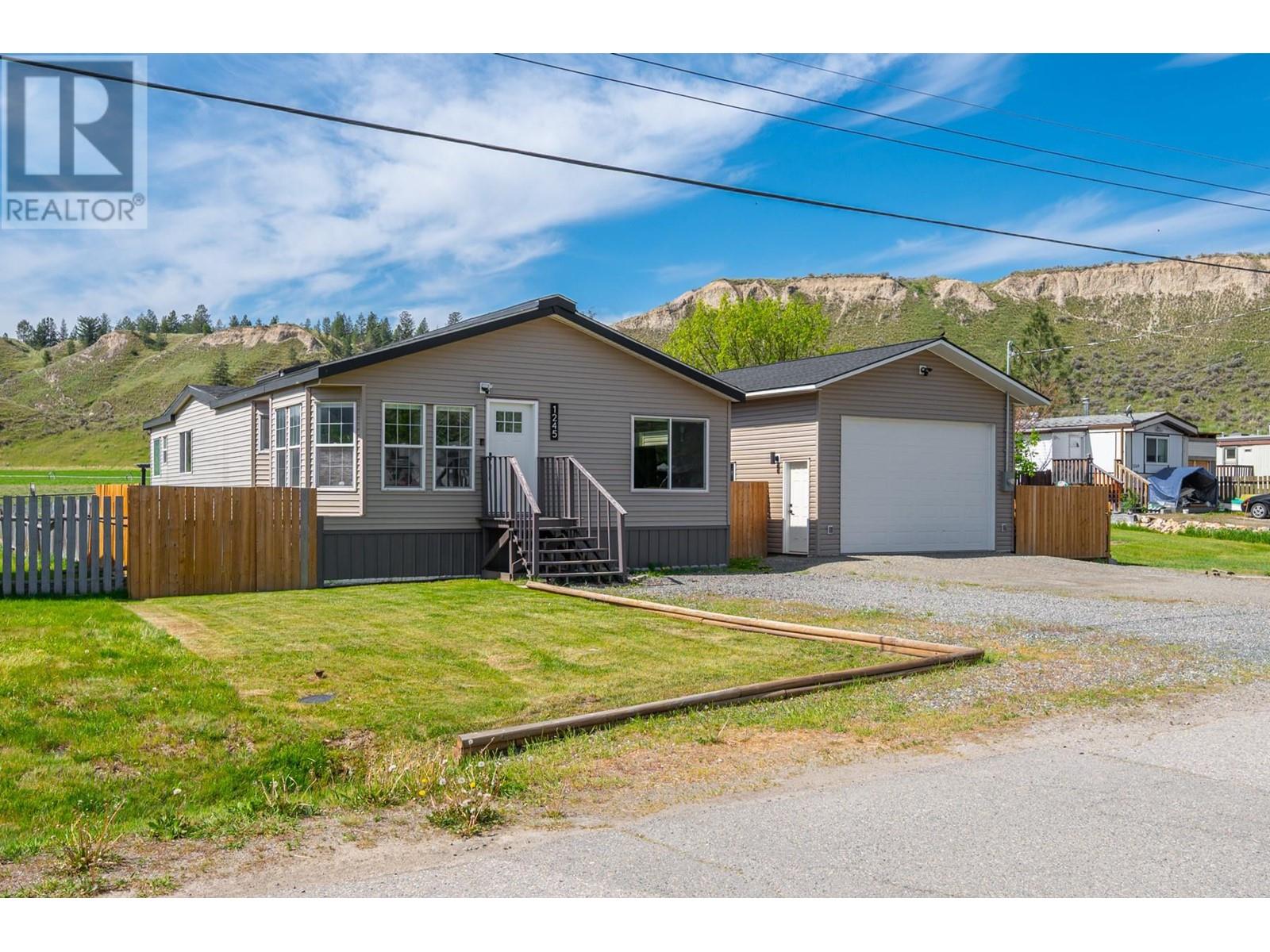 1245 DECAMILLIS Road, Kamloops, British Columbia
