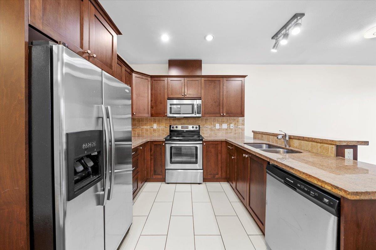 305 14333 104 Avenue, Surrey, British Columbia  V3T 0E1 - Photo 6 - R3004409