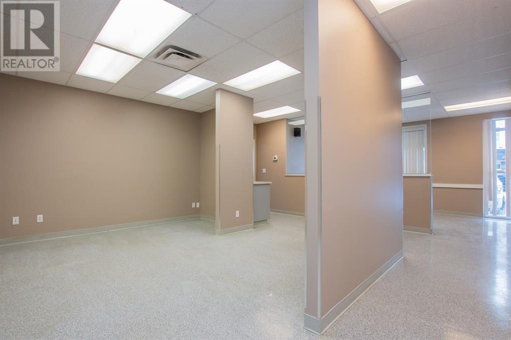 102, 9805 97 Street, Grande Prairie, Alberta  T8V 8B9 - Photo 12 - A2213848