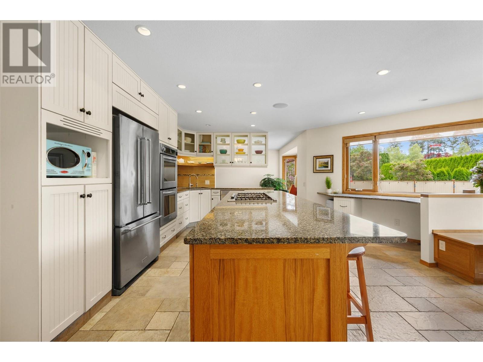 4350 Kensington Drive, Kelowna, British Columbia  V1W 2L8 - Photo 5 - 10347128