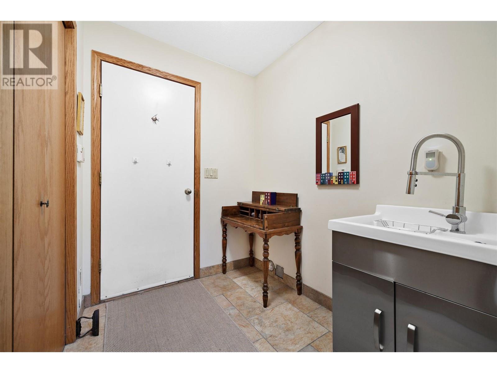 4350 Kensington Drive, Kelowna, British Columbia  V1W 2L8 - Photo 31 - 10347128