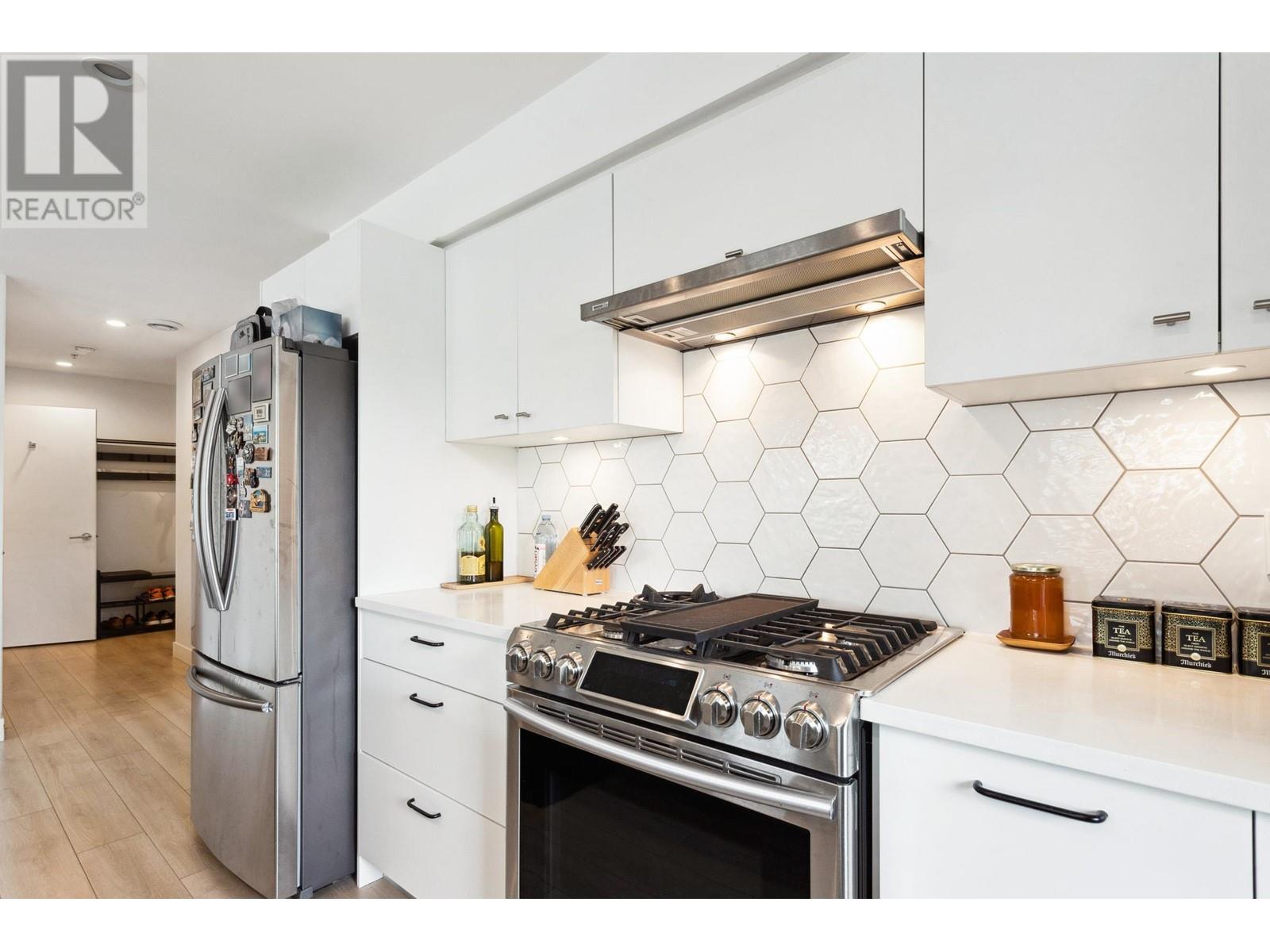 208 1519 Crown Street, North Vancouver, British Columbia  V7J 1G6 - Photo 7 - R3004231