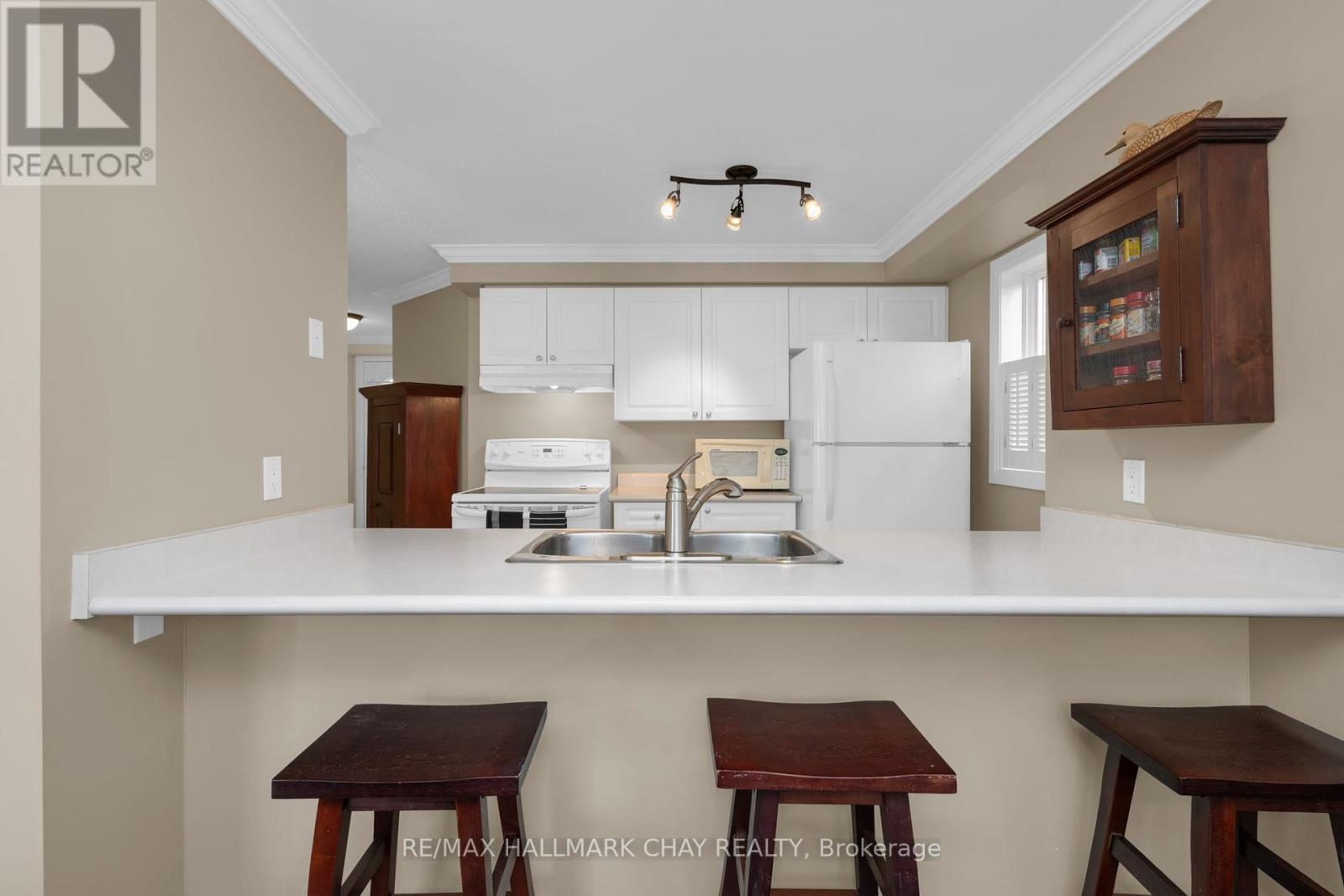 133 Cheltenham Road, Barrie (Georgian Drive), Ontario  L4M 6S6 - Photo 7 - S12057630