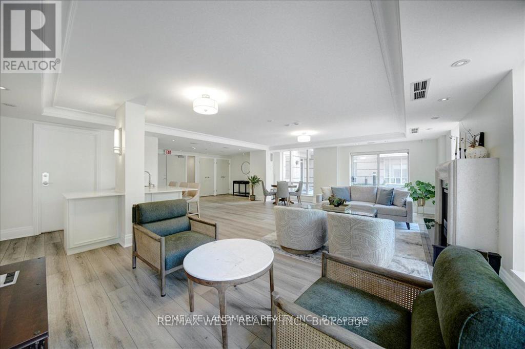 404 - 451 Rosewell Avenue, Toronto, Ontario  M4R 2H8 - Photo 5 - C12159496