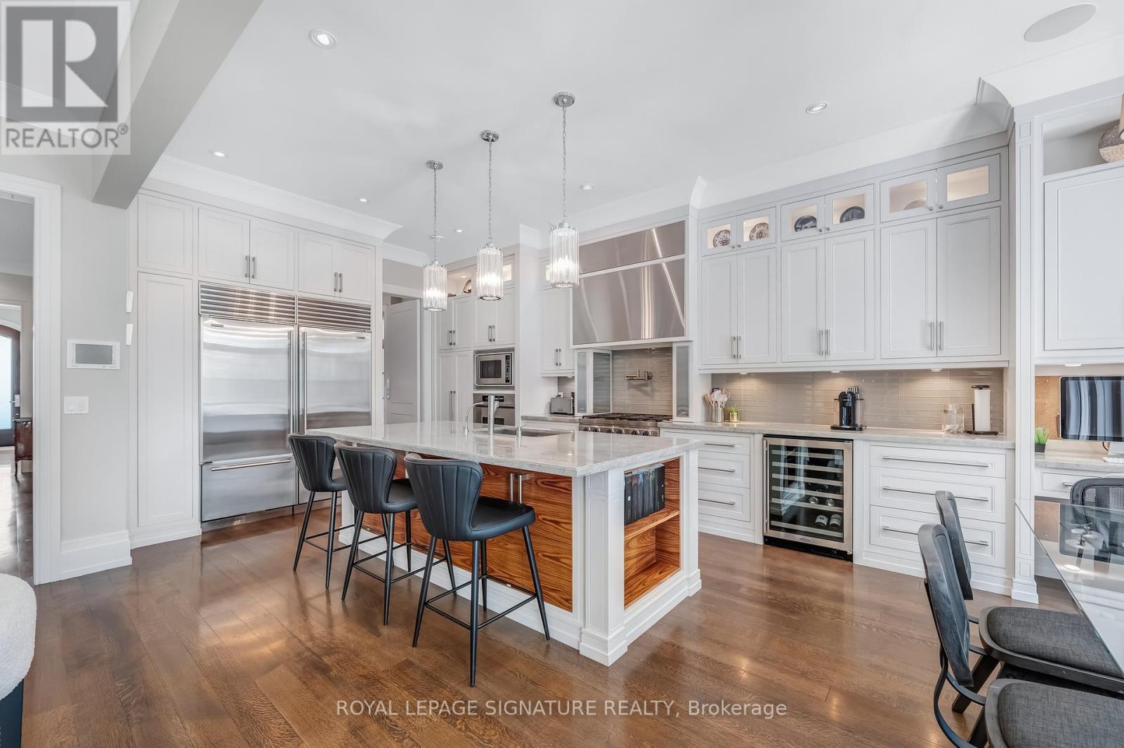 15 Delavan Avenue, Toronto, Ontario  M5P 1T2 - Photo 9 - C12159534