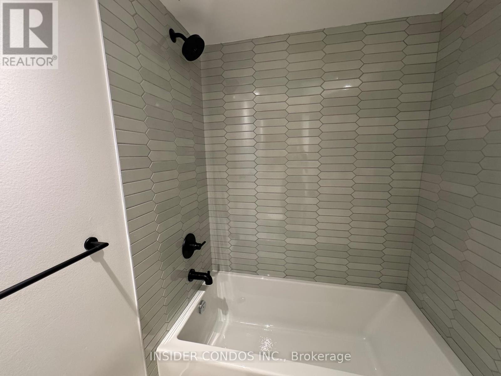 602 - 5 Lakeview Avenue, Toronto, Ontario  M6J 0H3 - Photo 6 - C12159667