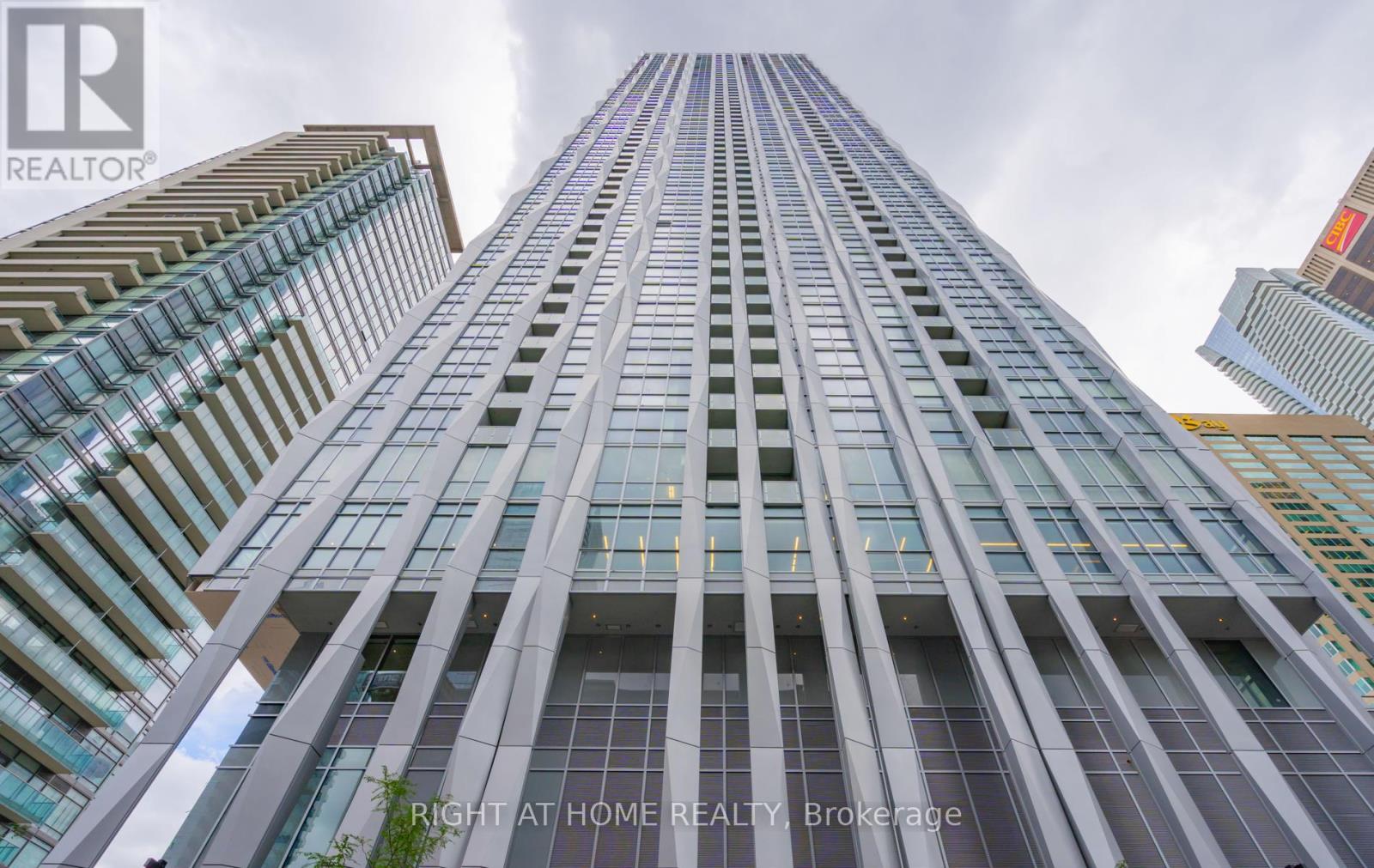 3508 - 1 Yorkville Avenue, Toronto, Ontario  M4W 1L1 - Photo 2 - C12159779