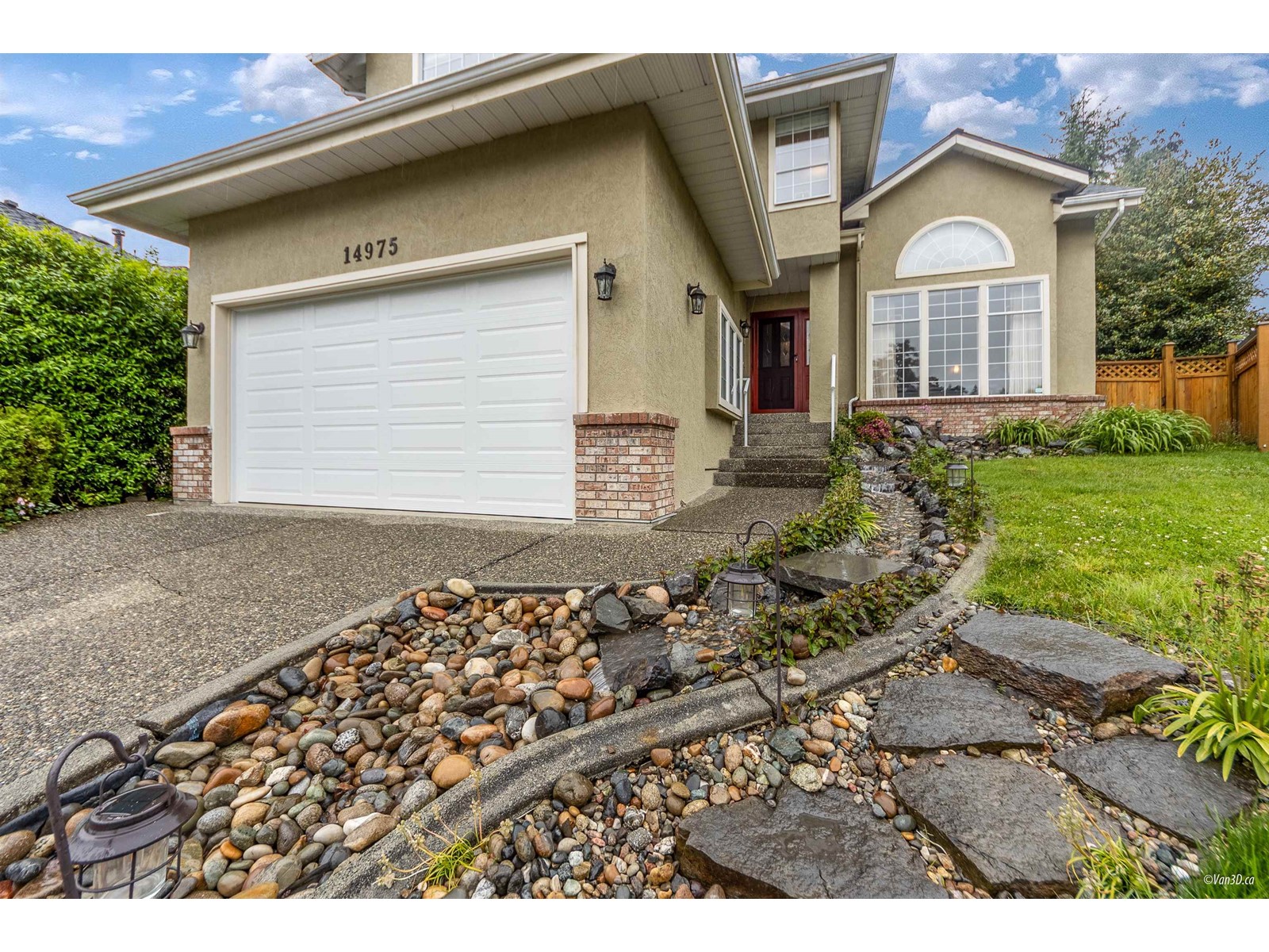 Property at 14975 83A AVENUE image 3