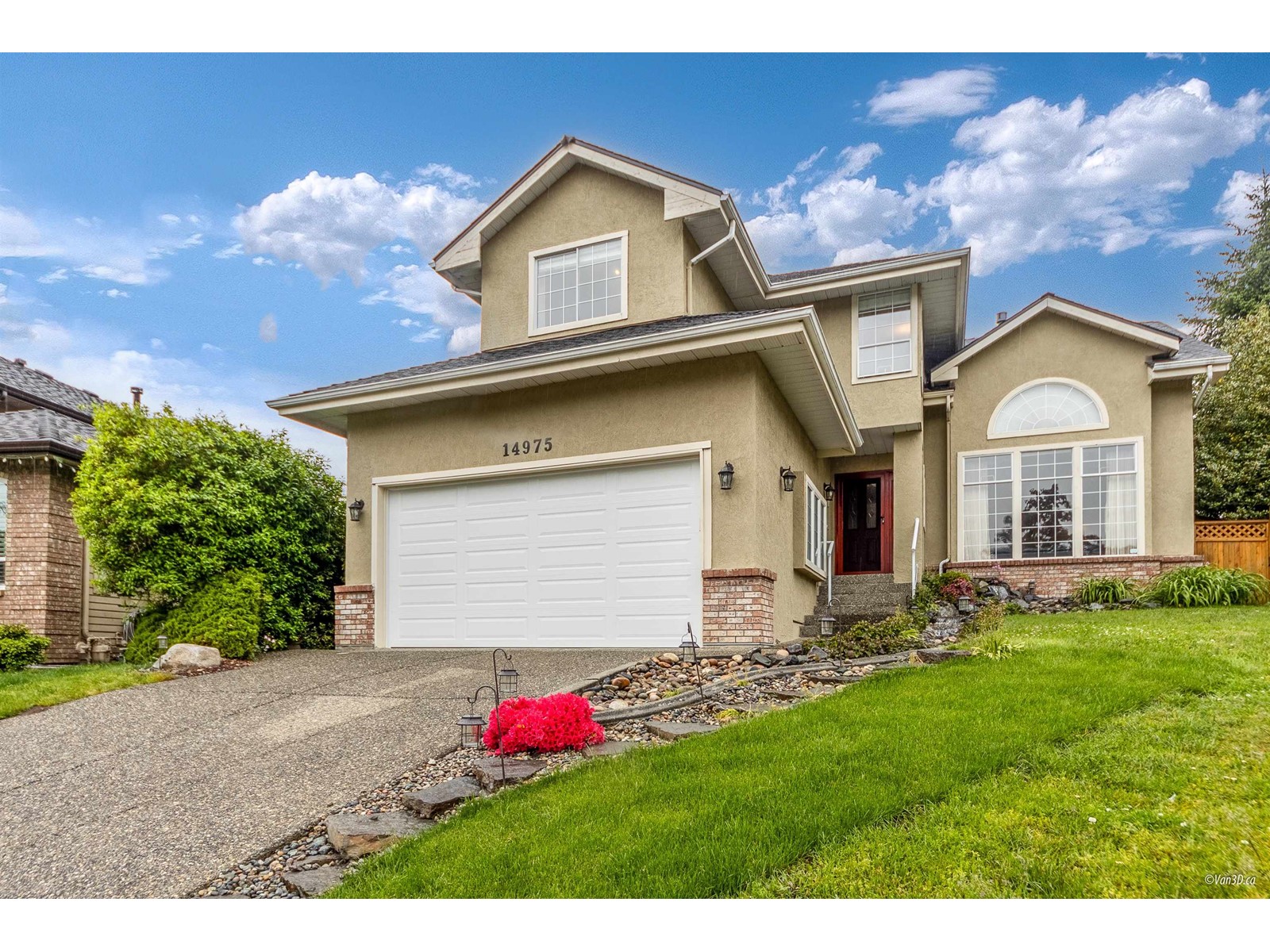 Property at 14975 83A AVENUE image 2