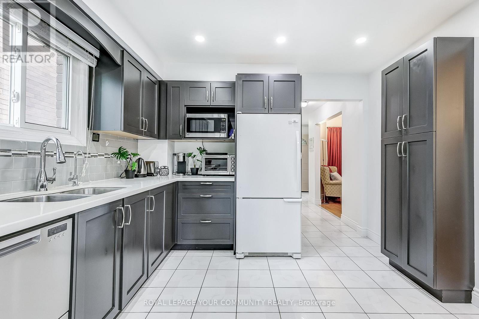 660 Foxwood Trail, Pickering, Ontario  L1V 3X8 - Photo 15 - E12159495