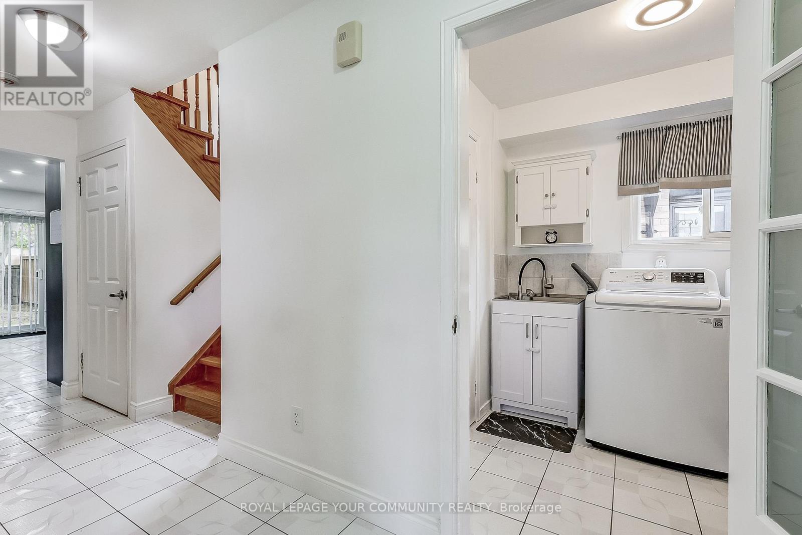660 Foxwood Trail, Pickering, Ontario  L1V 3X8 - Photo 19 - E12159495