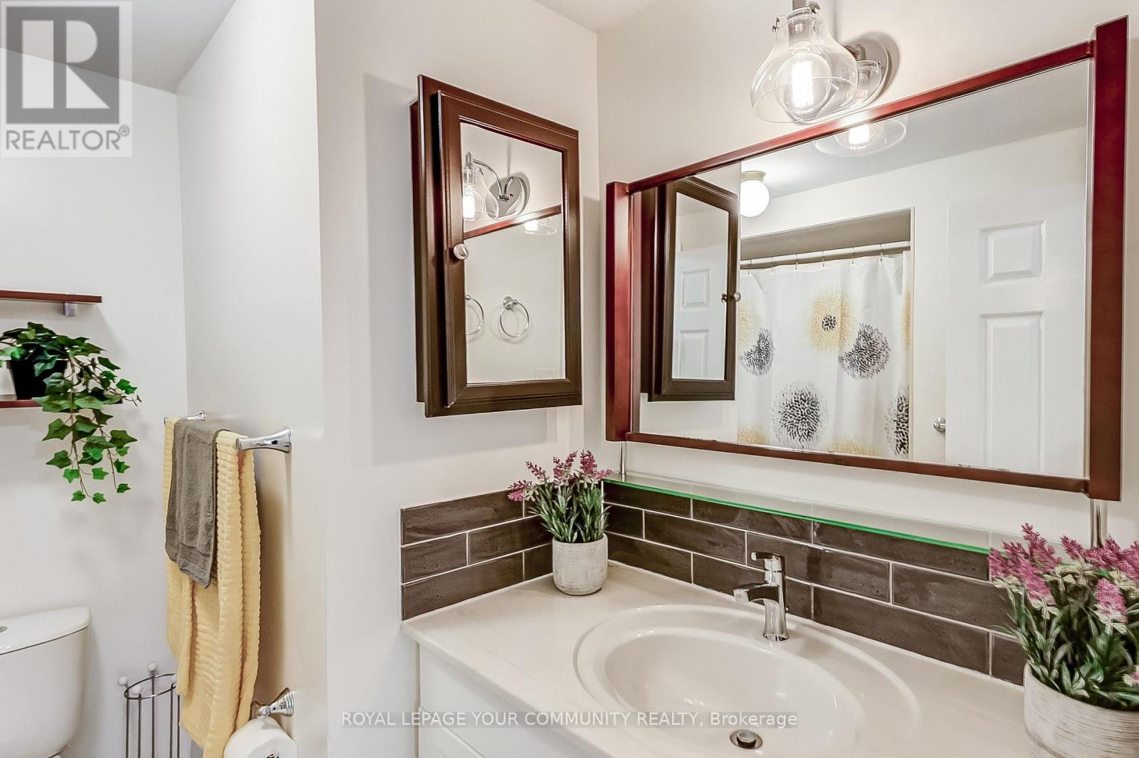 660 Foxwood Trail, Pickering, Ontario  L1V 3X8 - Photo 25 - E12159495