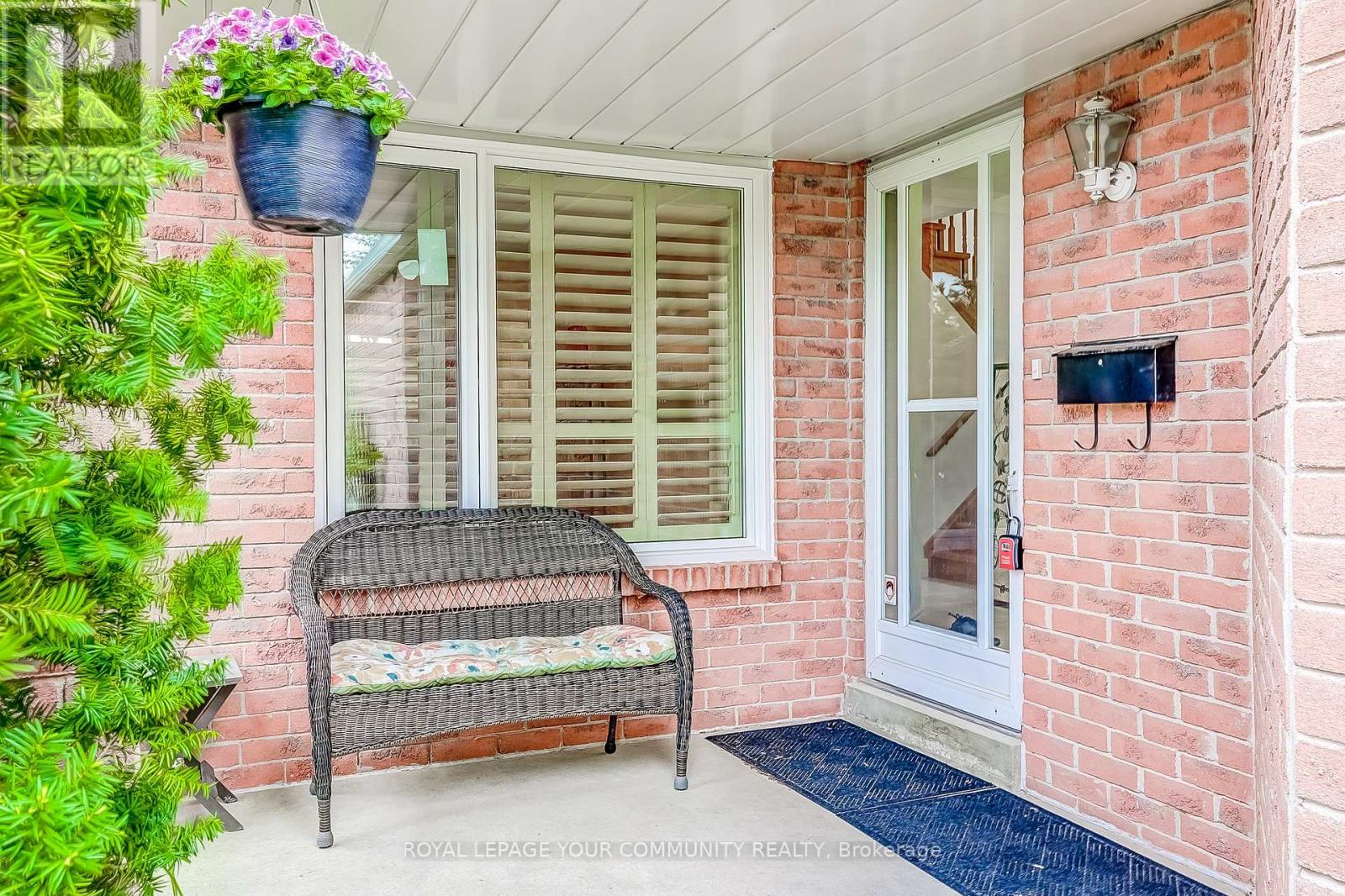 660 Foxwood Trail, Pickering, Ontario  L1V 3X8 - Photo 4 - E12159495