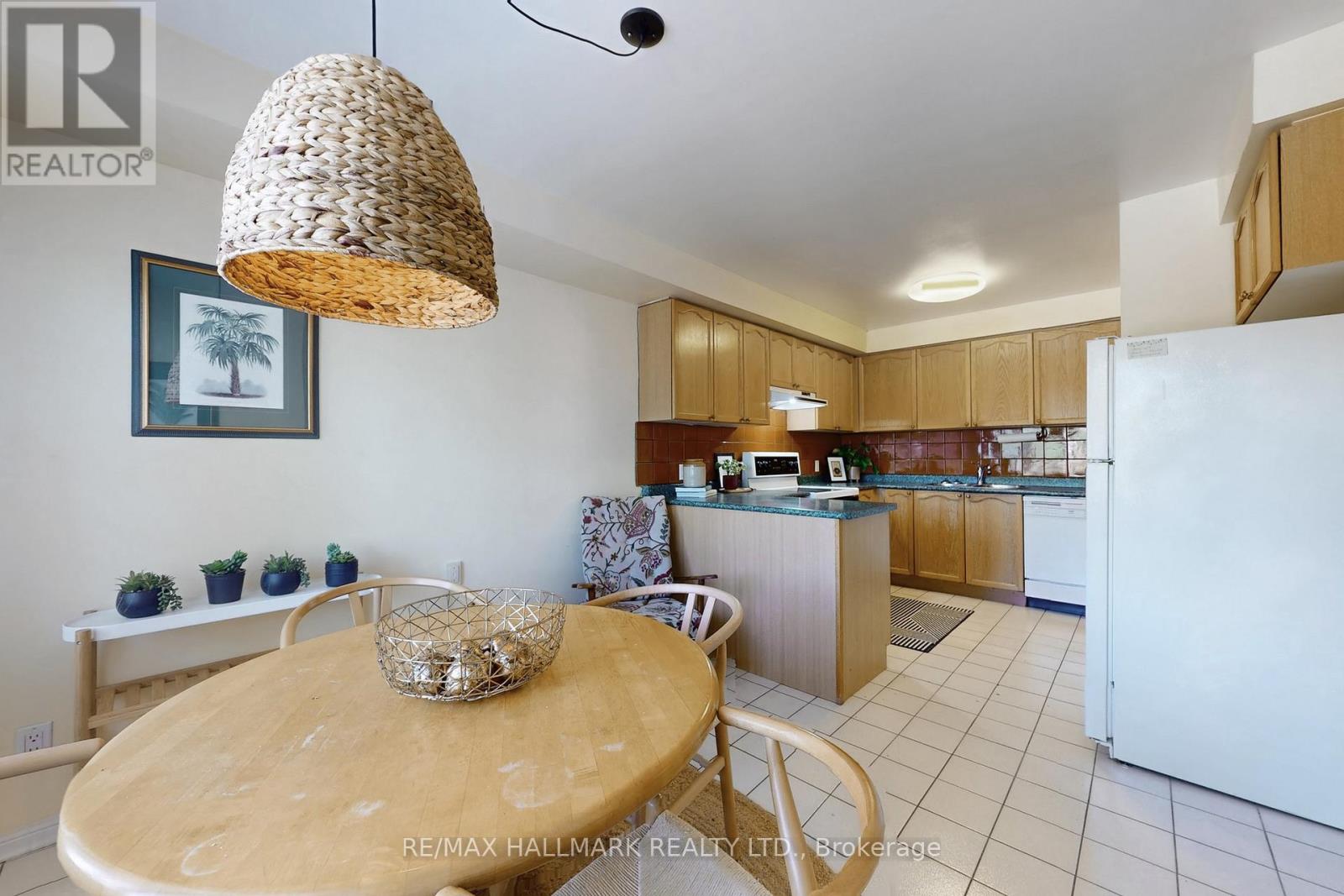 62 Curzon Street, Toronto, Ontario  M4M 3B4 - Photo 11 - E12159723