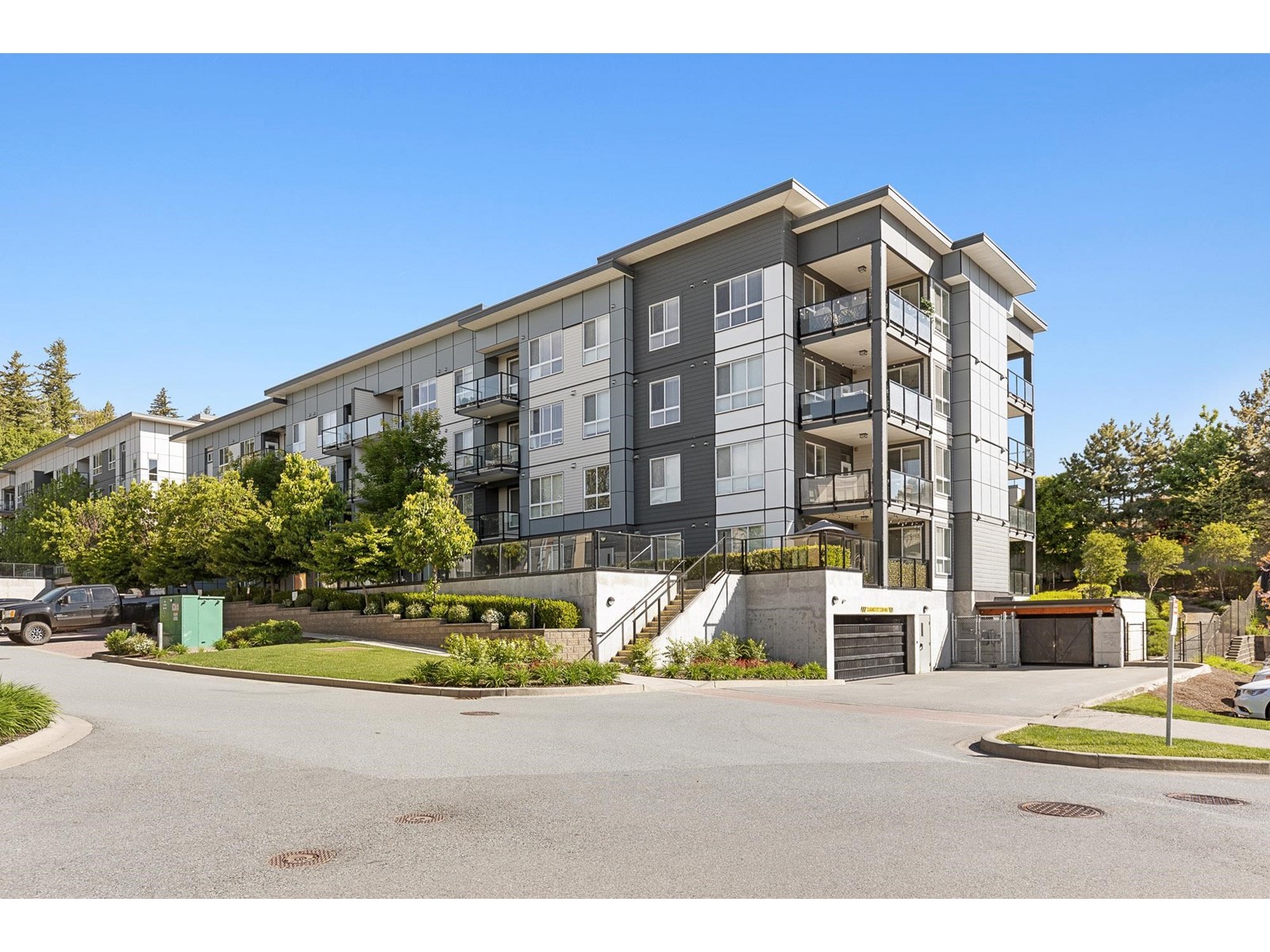 411 1948 NORTH PARALLEL ROAD, Abbotsford, British Columbia