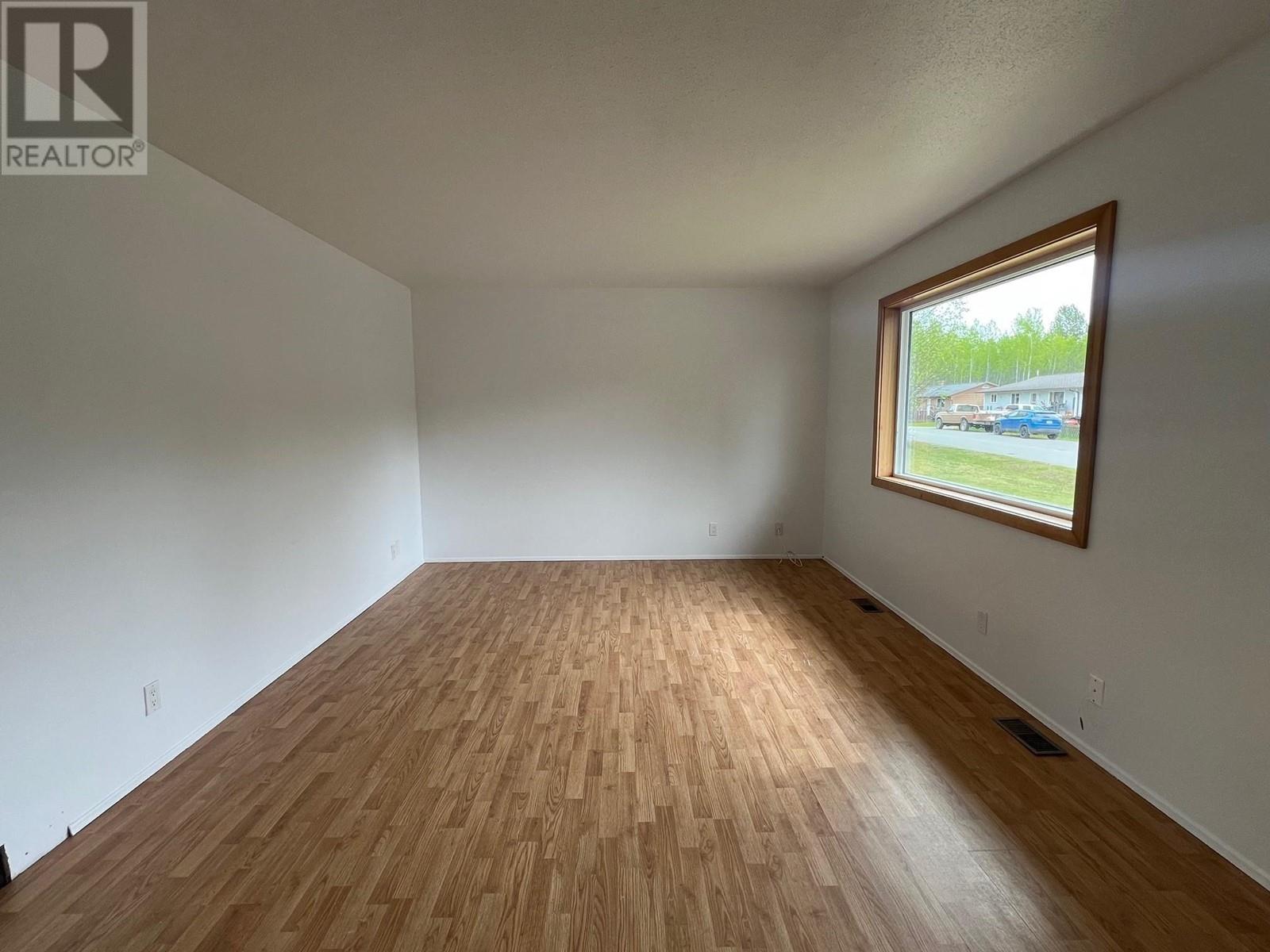 2625 Wiggins Way, Hazelton, British Columbia  V0J 1Y1 - Photo 4 - R3004103
