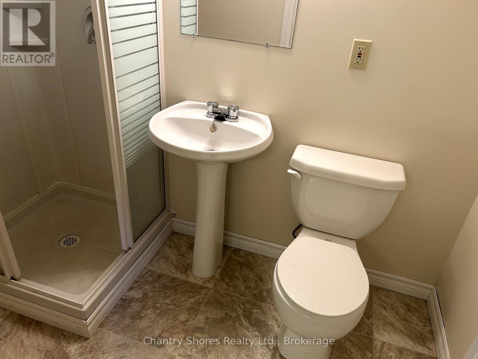 647 Eugenie Street E, Saugeen Shores, Ontario  N0H 2C4 - Photo 21 - X12149268