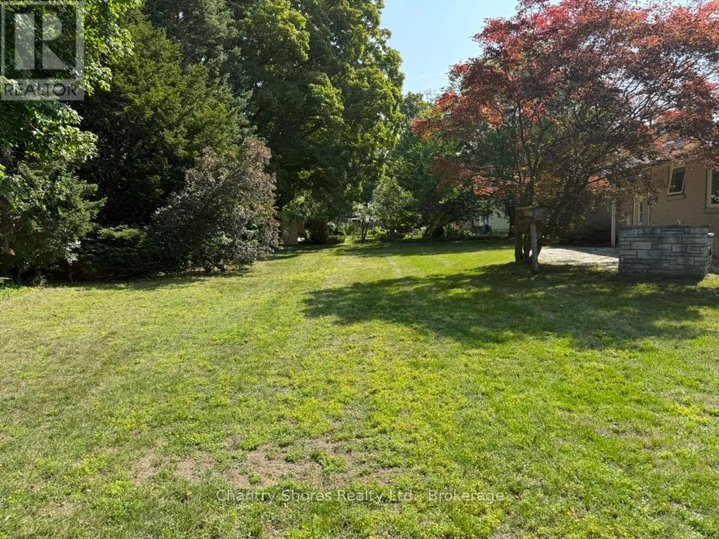 647 Eugenie Street E, Saugeen Shores, Ontario  N0H 2C4 - Photo 17 - X12149268