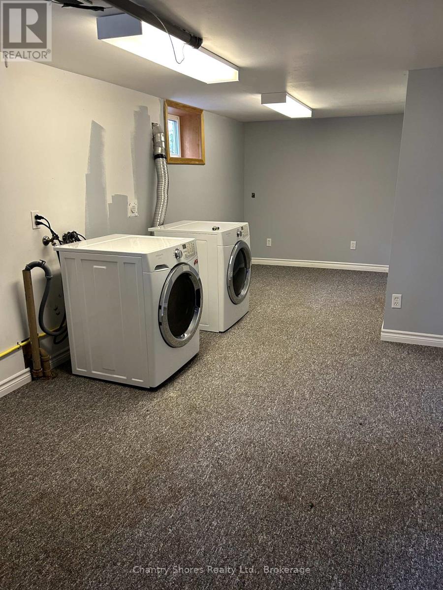 647 Eugenie Street E, Saugeen Shores, Ontario  N0H 2C4 - Photo 20 - X12149268