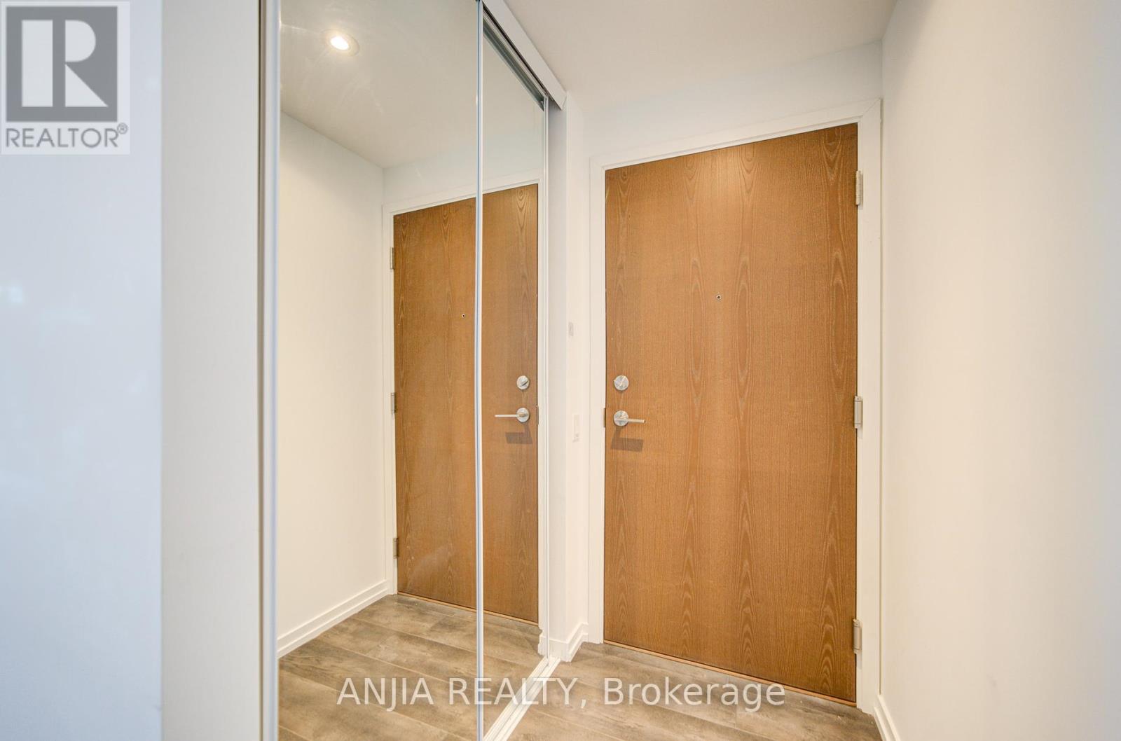 1712 - 1000 Portage Parkway, Vaughan, Ontario  L4K 0L1 - Photo 7 - N12159559