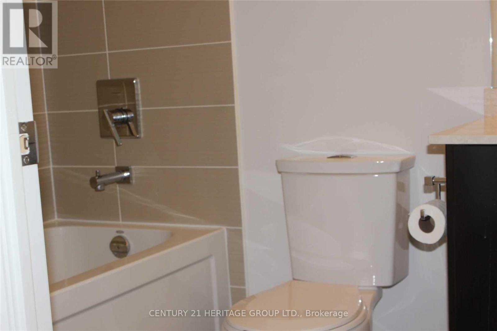 721 - 7167 Yonge Street, Markham (Thornhill), Ontario  L3T 0E1 - Photo 11 - N12159580