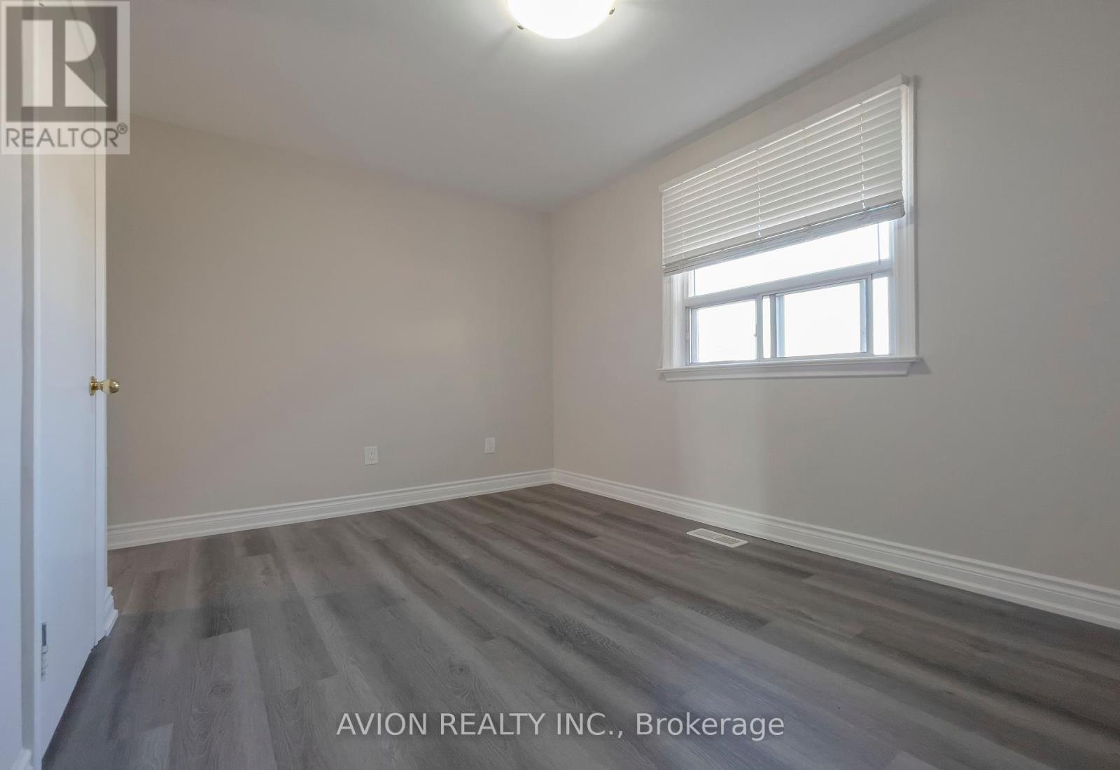 443 Fernleigh Circle, Richmond Hill, Ontario  L4C 1E5 - Photo 8 - N12159593