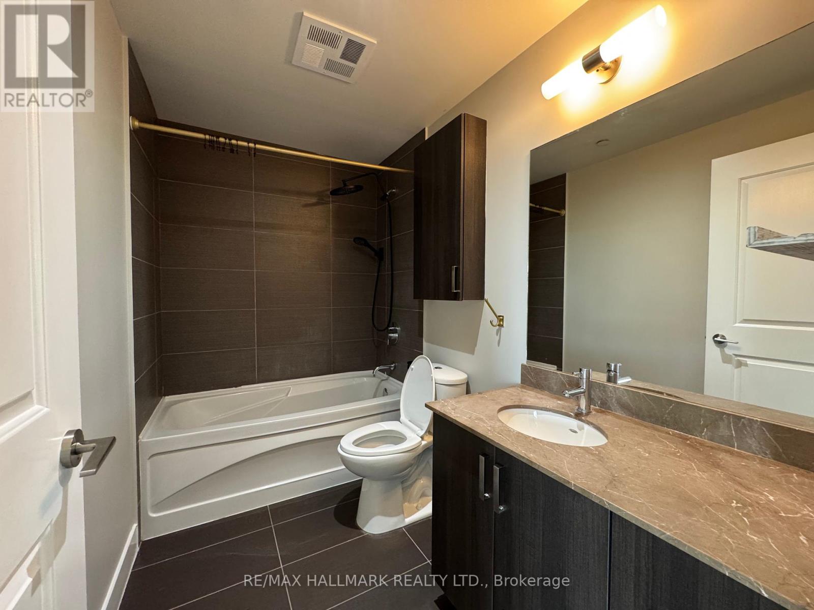 442 - 7608 Yonge Street S, Vaughan, Ontario  L4J 0J5 - Photo 8 - N12159602