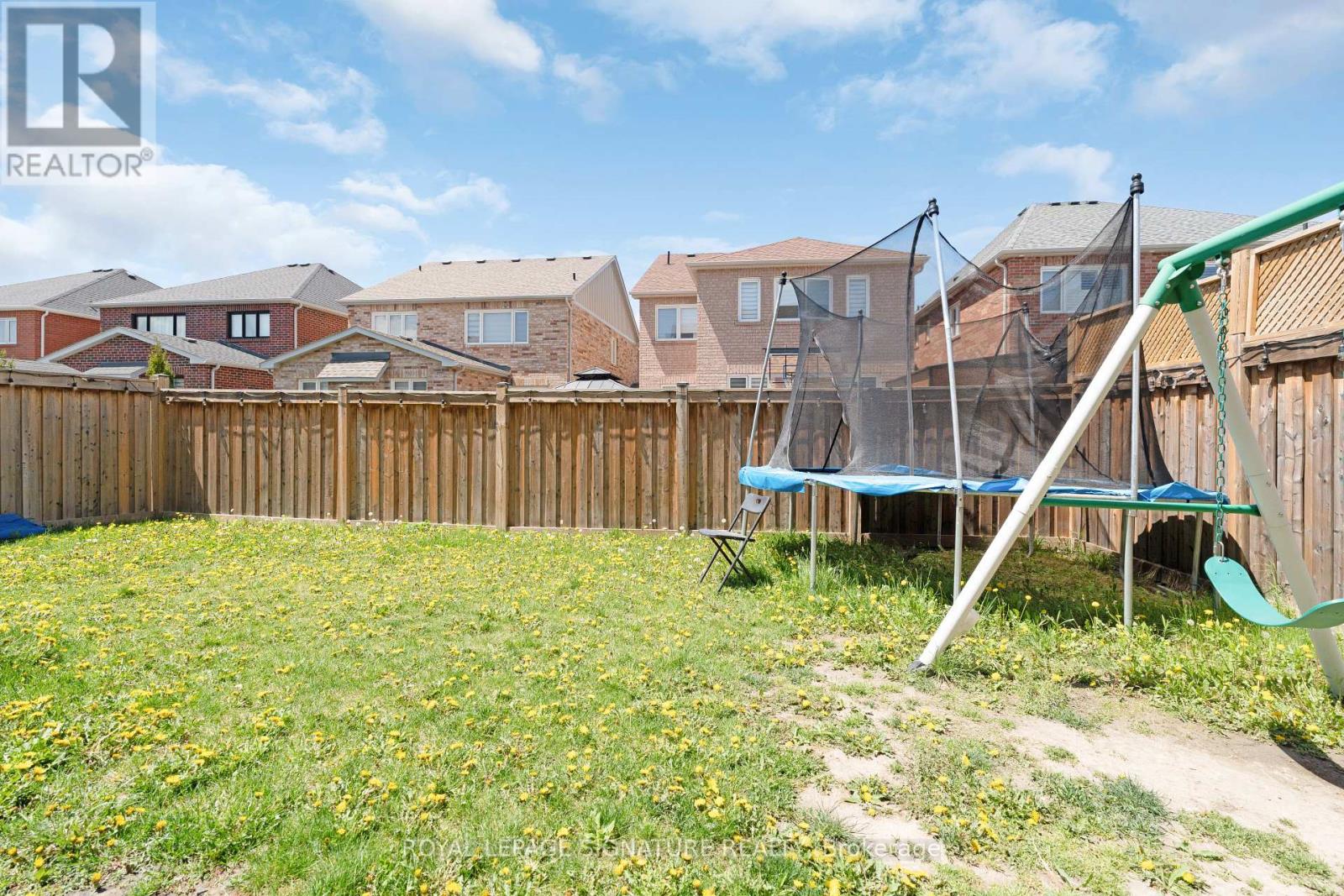 135 Mcdonnell Crescent, Bradford West Gwillimbury, Ontario  L3Z 0S8 - Photo 43 - N12159616