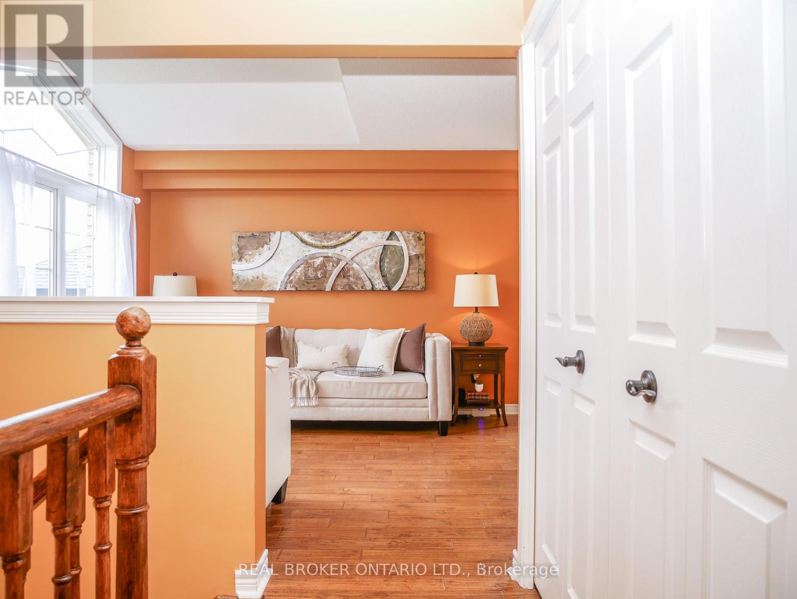 1309 Vincent Crescent, Innisfil, Ontario  L9S 1Z8 - Photo 4 - N12159630