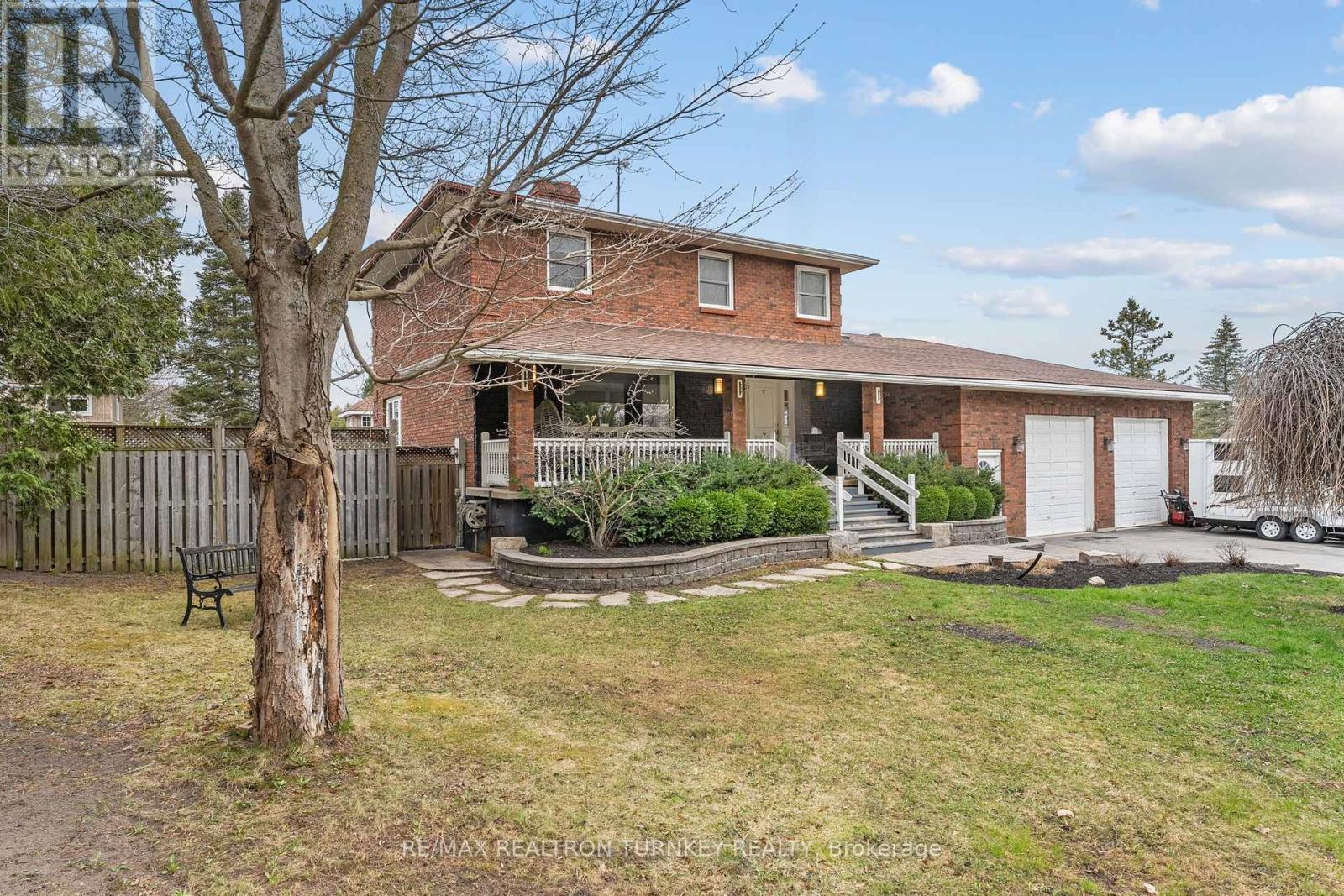 10 Dafoe Street, Uxbridge, Ontario  L0E 1T0 - Photo 3 - N12159650
