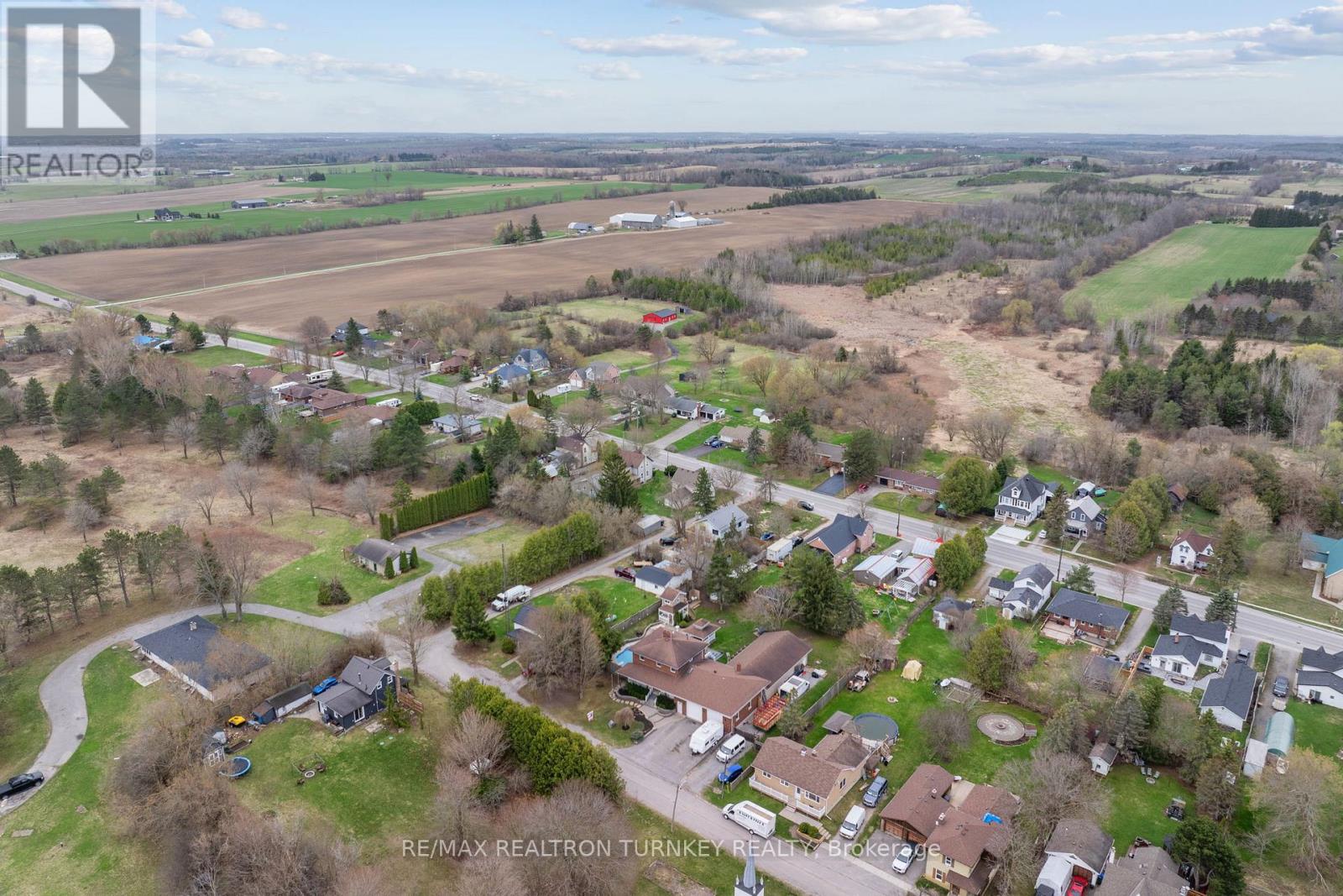 10 Dafoe Street, Uxbridge, Ontario  L0E 1T0 - Photo 46 - N12159650